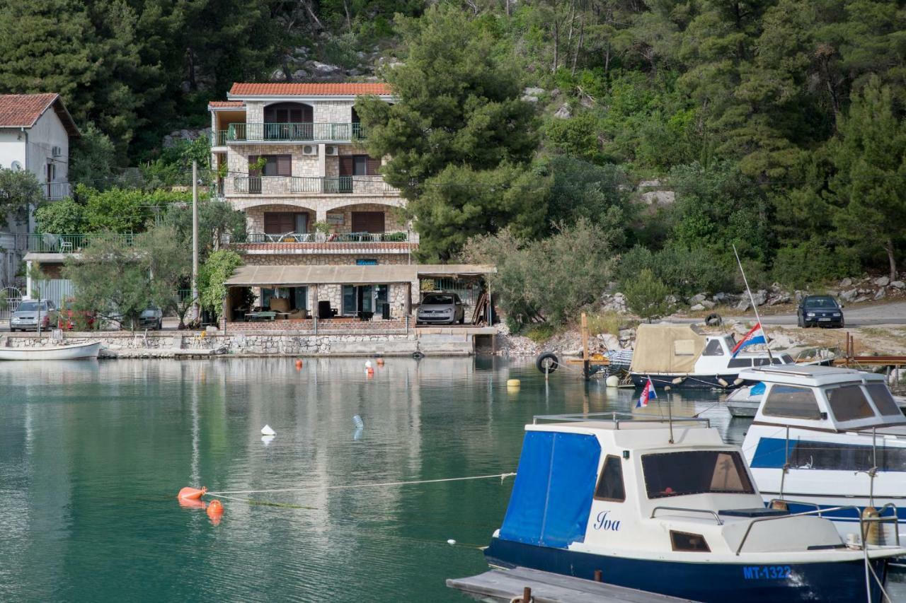 Apartments Azzurro Blace Eksteriør billede